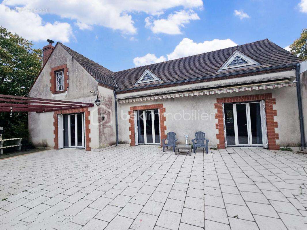 Maison à SAINT-BENOIT-SUR-LOIRE