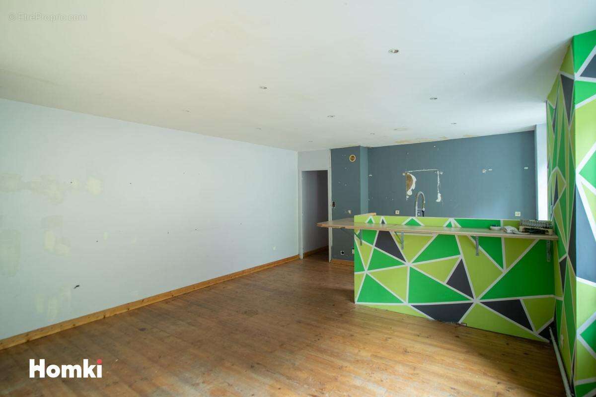 Appartement à LA SEAUVE-SUR-SEMENE