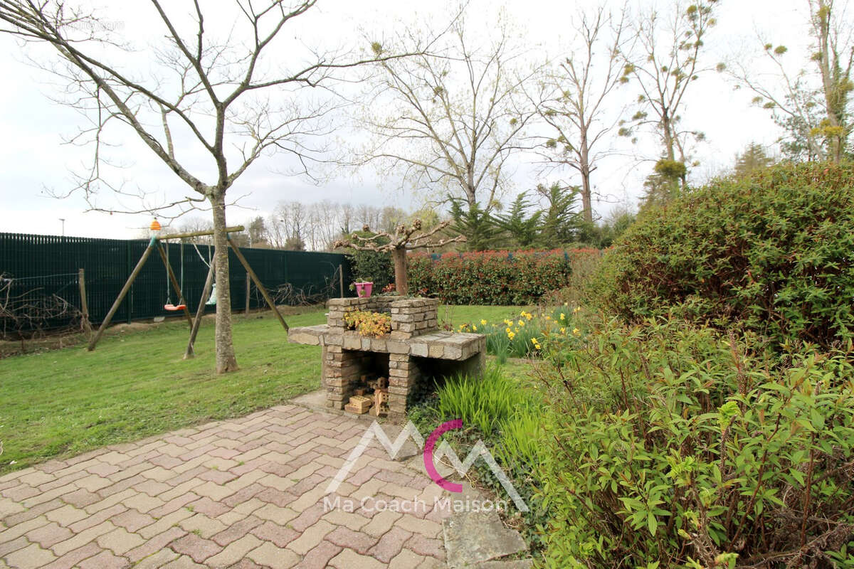 Maison à LA CHAPELLE-LAUNAY