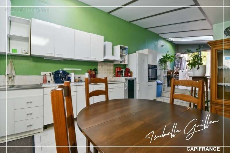 Maison à LE CHATELET