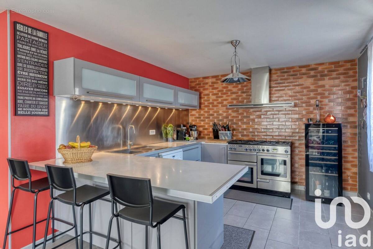 Photo 1 - Maison à SAINT-MARTIN-D&#039;HERES