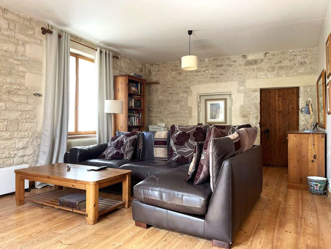 Maison à FONTAINE-CHALENDRAY