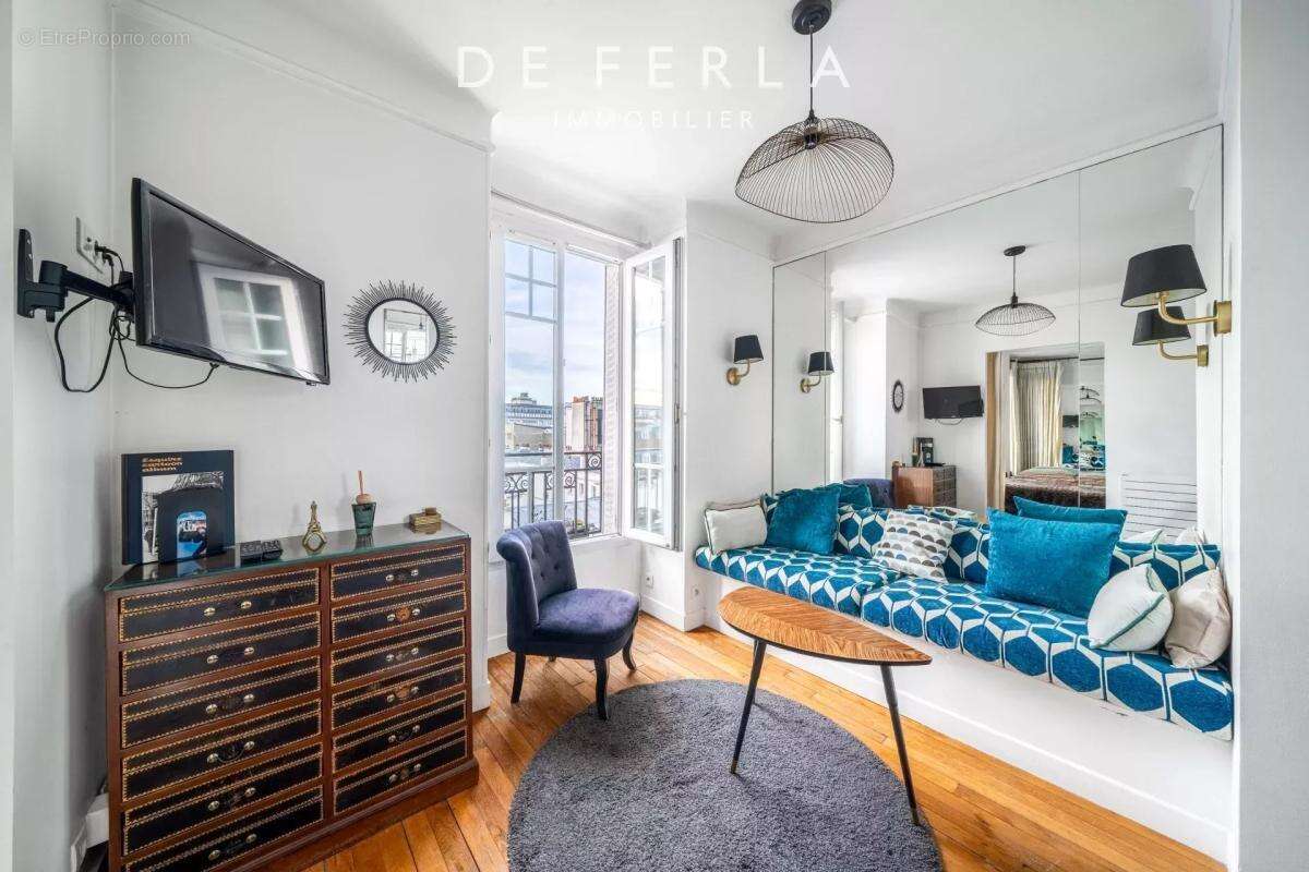 Appartement à PARIS-7E