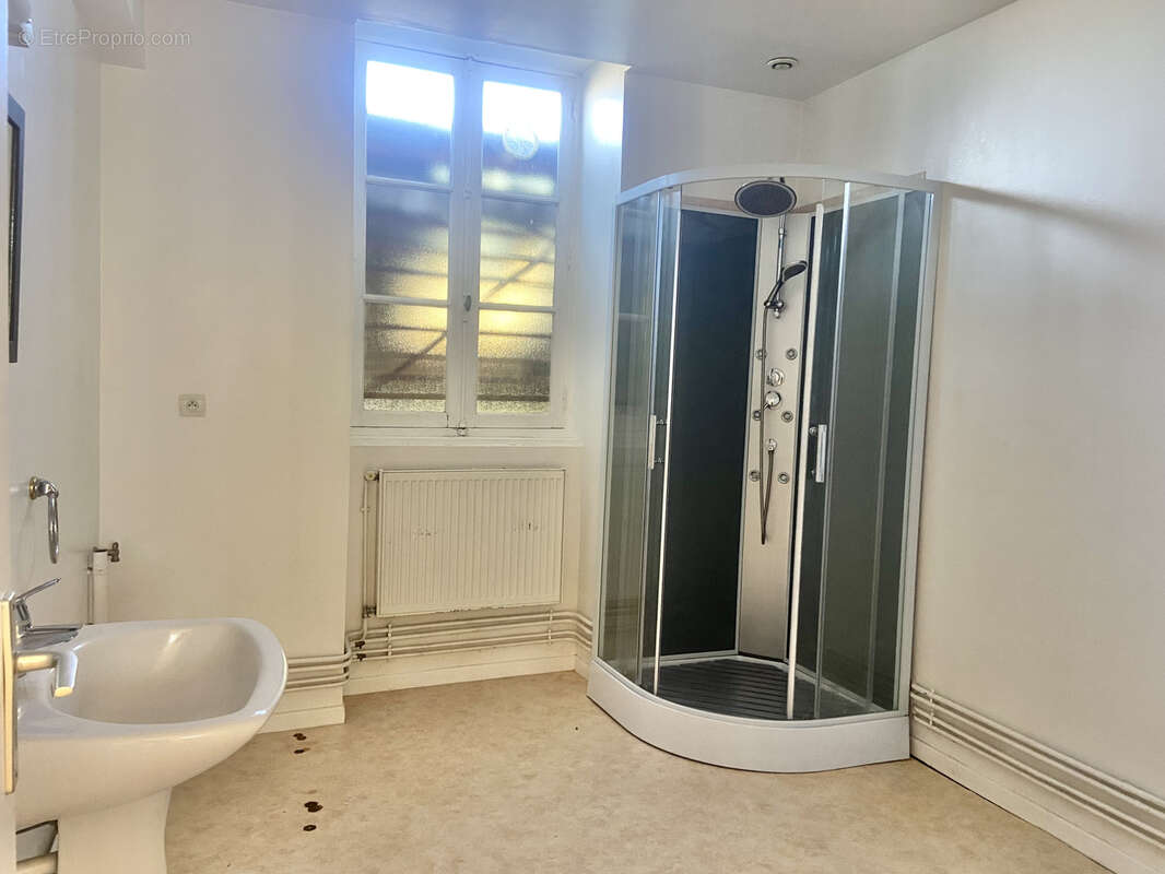Appartement à SAINT-GERMAIN-DES-FOSSES