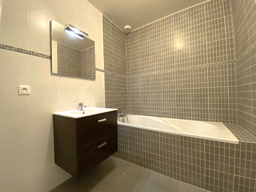 Appartement à MAGNY-LE-HONGRE