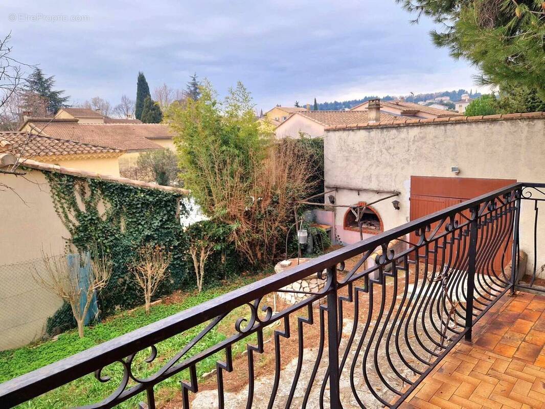 Maison à SAINT-SATURNIN-LES-AVIGNON