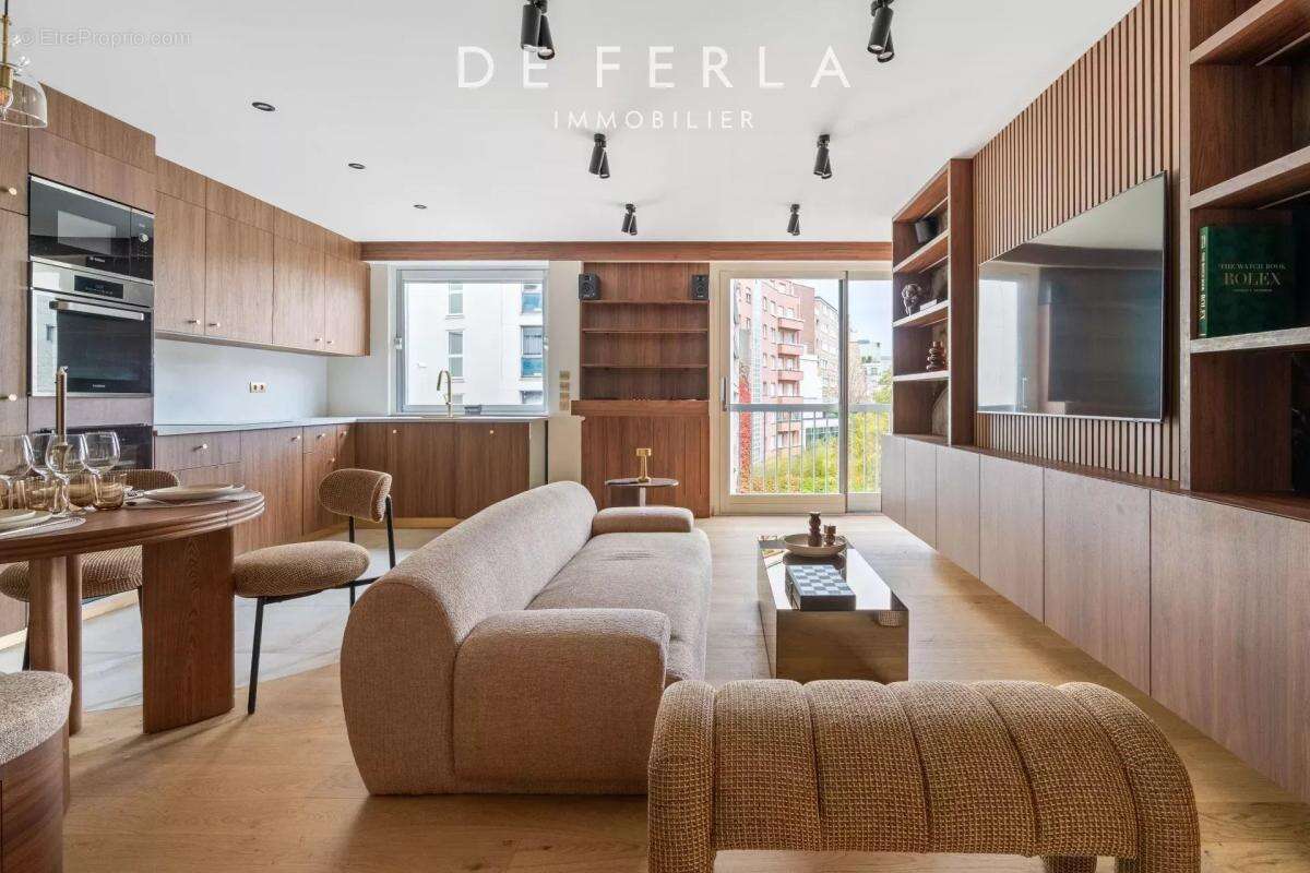 Appartement à PARIS-16E