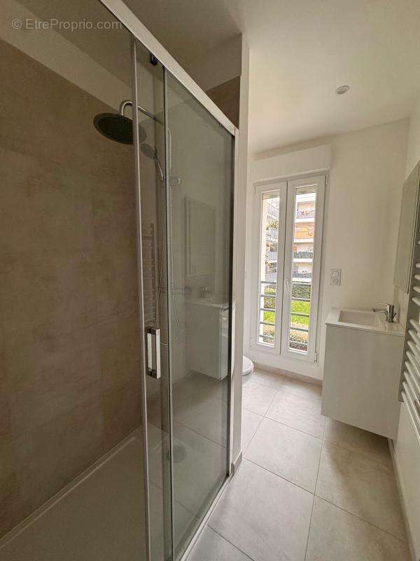 Appartement à AUBERVILLIERS