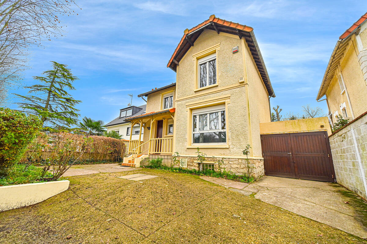 Maison à SAINT-MAUR-DES-FOSSES