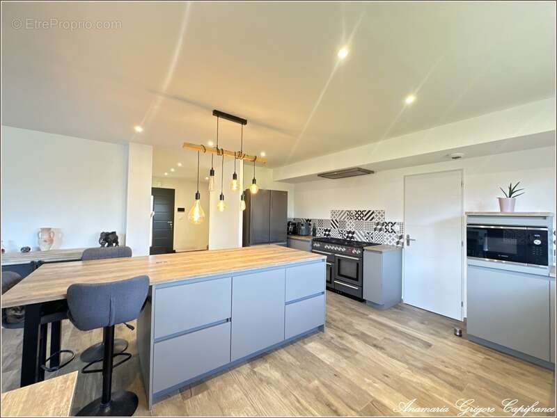 Maison à SAINT-ARNOULT-DES-BOIS