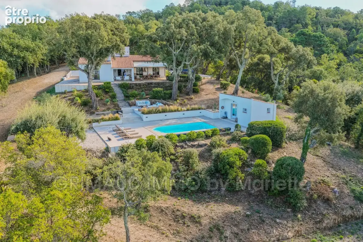 Maison 6 pièces 152 m² à vendre à La Garde-Freinet (83680) - photo 1