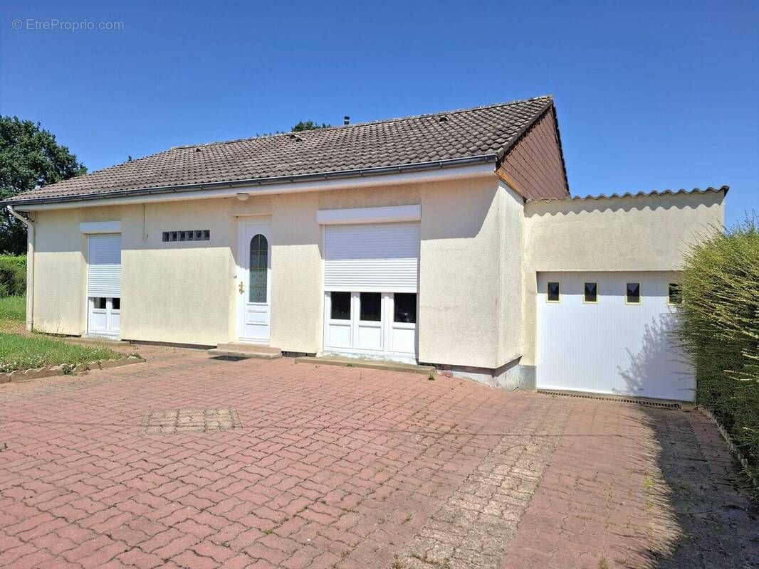 Maison à AIGNE