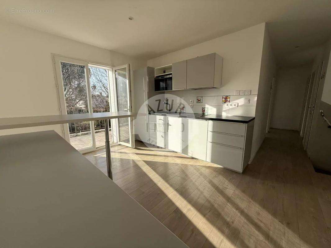 MAISON 198 M² sur 2000m² de terrain, piscine et garage - photo 3