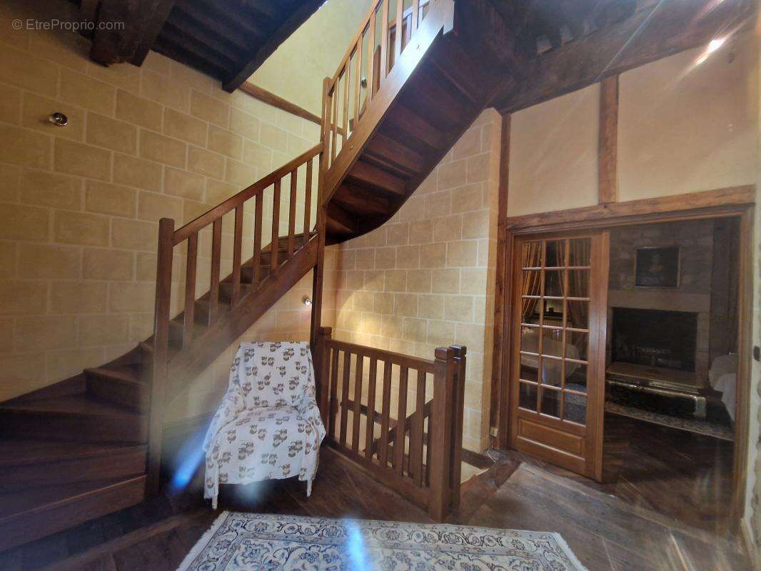 Maison de caractère  9 pièces, 217 m², Terrasson la Villedieu 24120 - photo 15