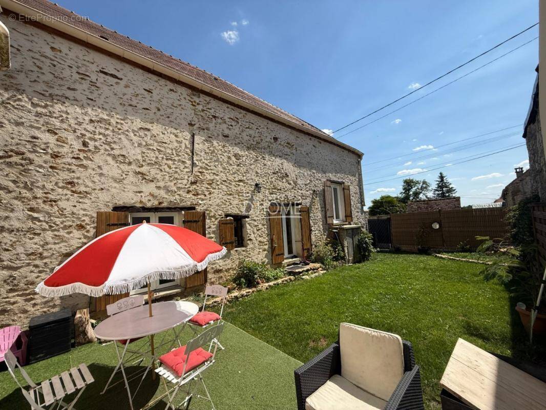 Maison à ROZAY-EN-BRIE