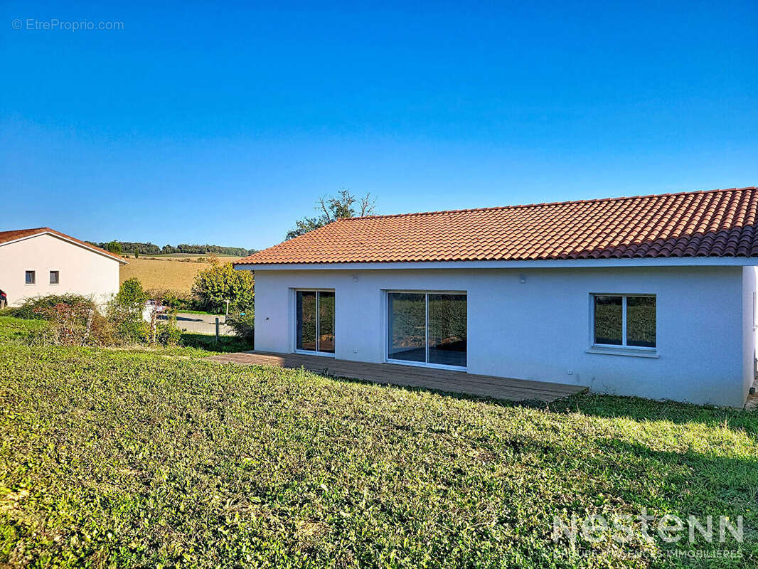 Maison à CASTERA-VERDUZAN