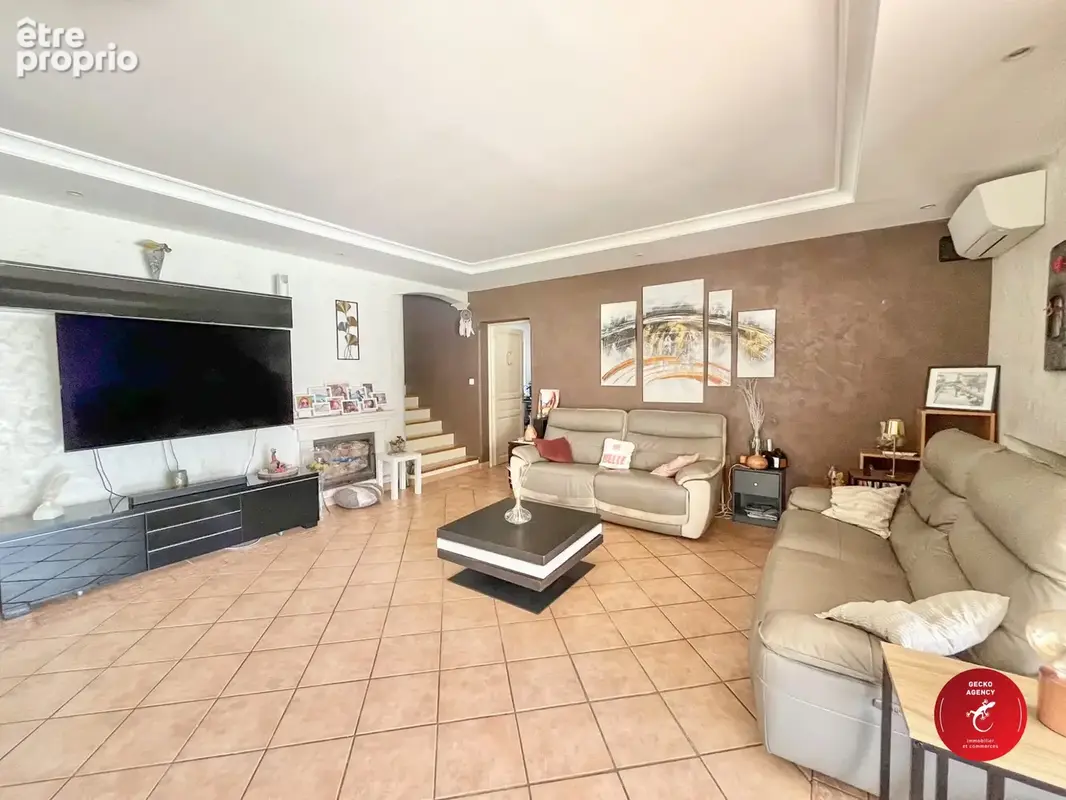 Maison 8 pièces 240 m² à vendre à Trans-En-Provence (83720) - photo 6