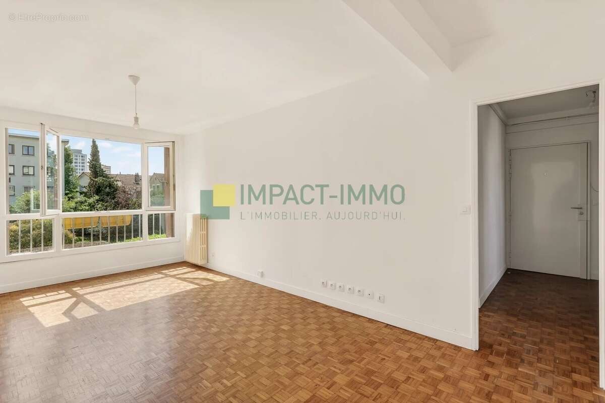 Appartement à NANTERRE