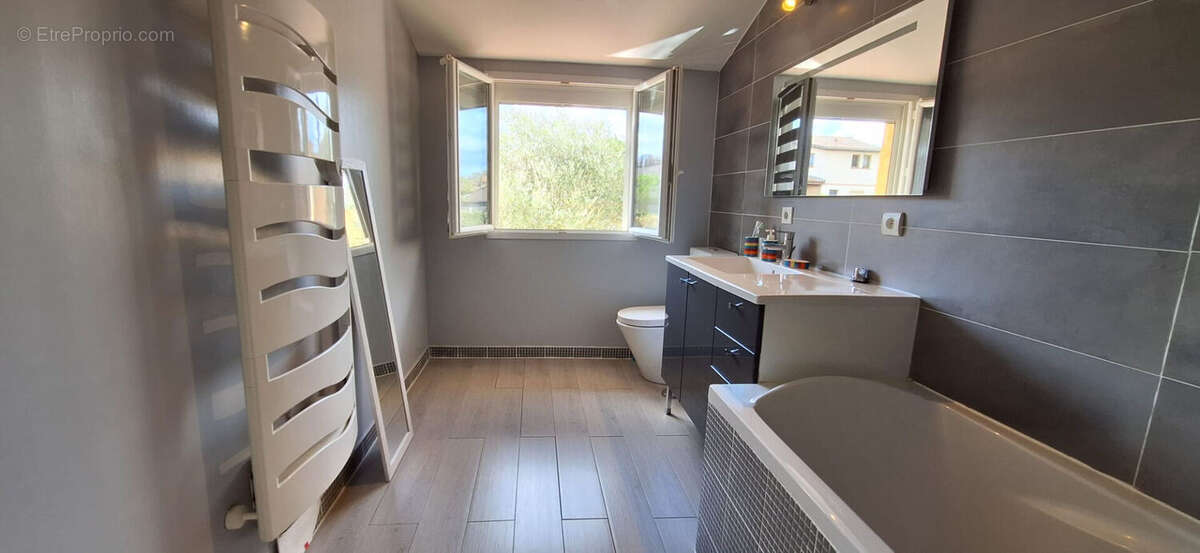 Maison 187m² à saint-geniès-bellevue - photo 7