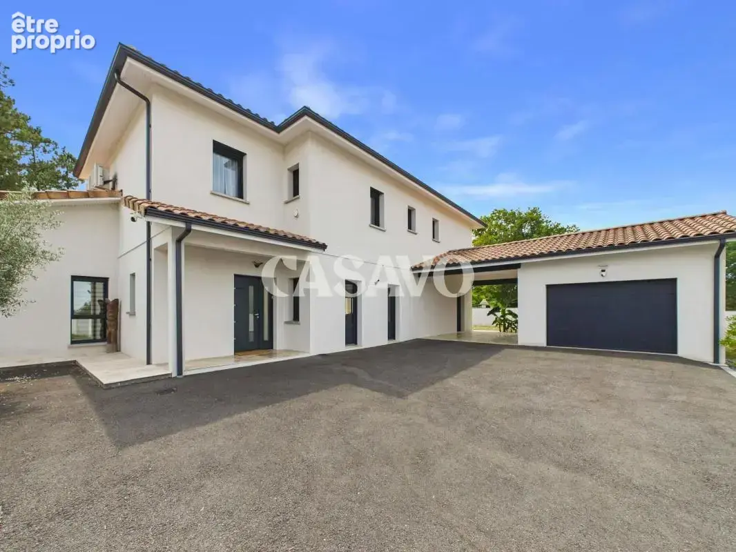 Vente Maison 11 pièces de 286m² - 33210 Coimères - photo 3