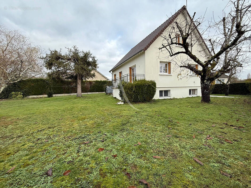Maison à LE CHATELET-EN-BRIE
