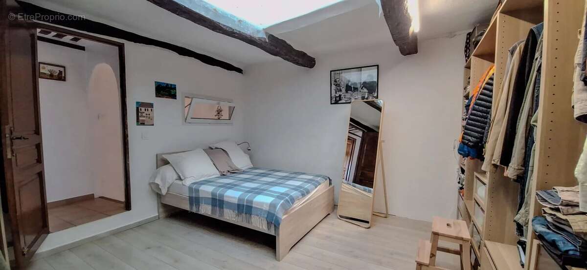 Maison à ROQUEFORT-LES-PINS