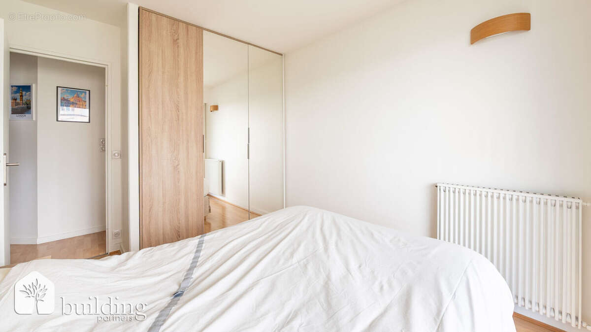 Appartement à COURBEVOIE