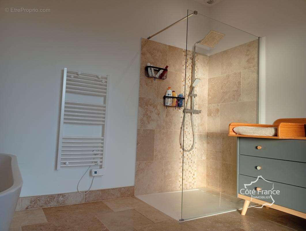 Maison à SAINT-DENIS-LES-MARTEL