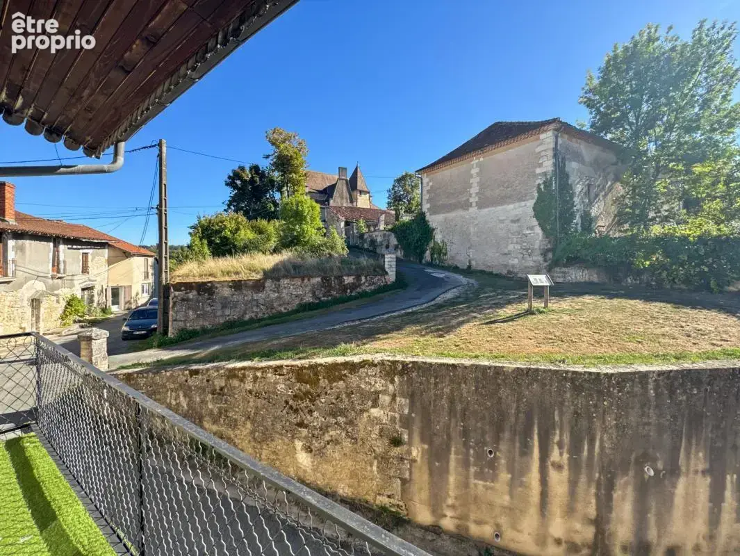Maison en pierre de 133 m² avec balcon au cœur d’Agonac - photo 11