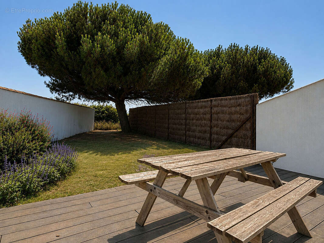 Maison Sainte Marie De Re 10 pièce(s) 181 m2 - photo 11