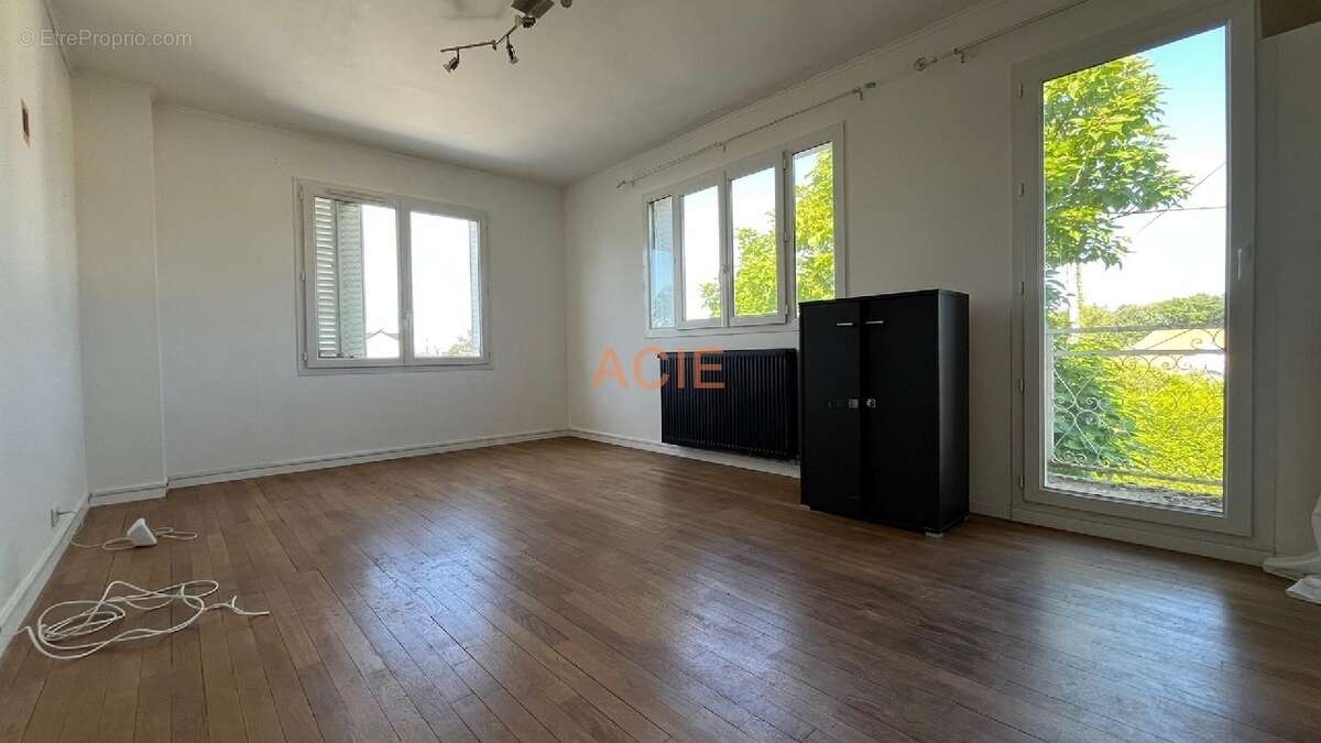 Maison 102 m² à Belloy-En-France  - photo 6