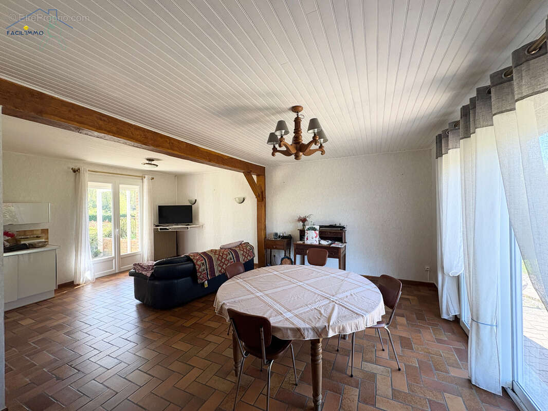 Maison à DOMART-EN-PONTHIEU