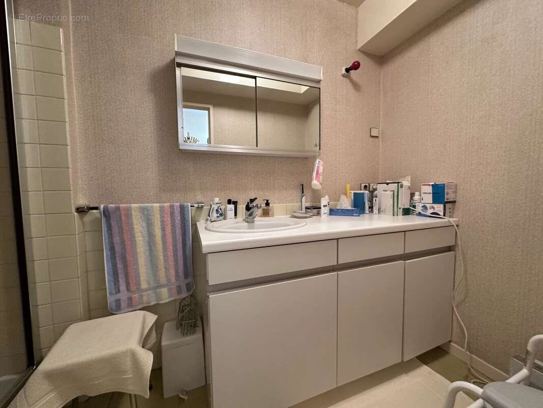 Maison à LE MESNIL-SAINT-DENIS