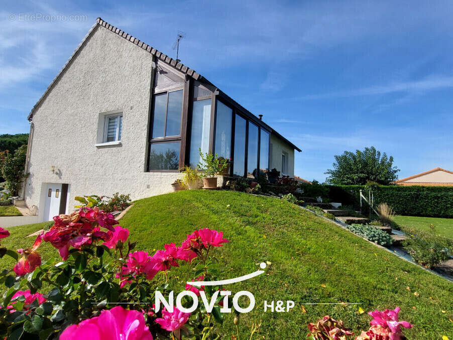 Maison à SCORBE-CLAIRVAUX