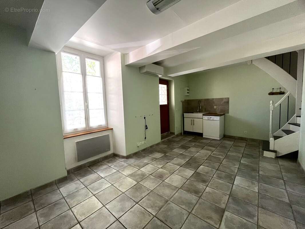Maison à AZILLE