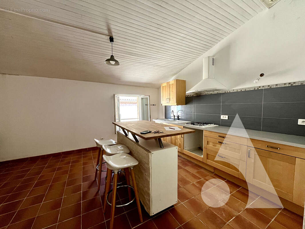 Appartement à ENTRECASTEAUX