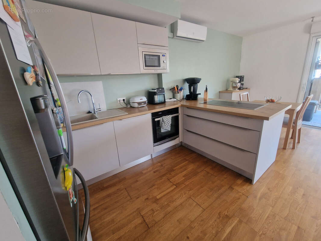 Appartement à LATTES