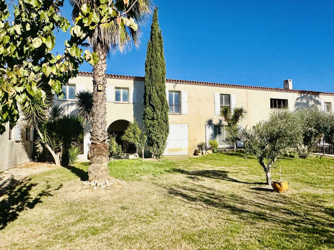 Maison à AIGUES-MORTES