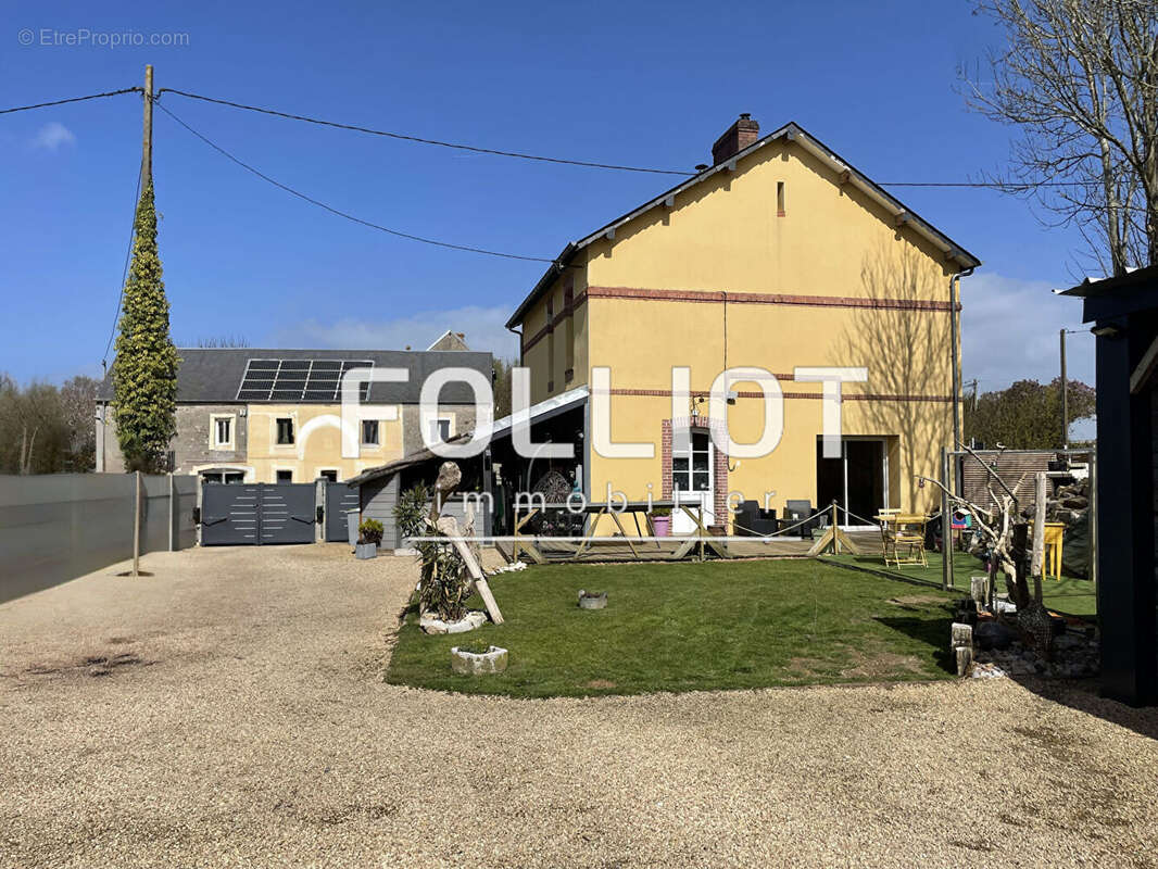 Maison à QUETTREVILLE-SUR-SIENNE