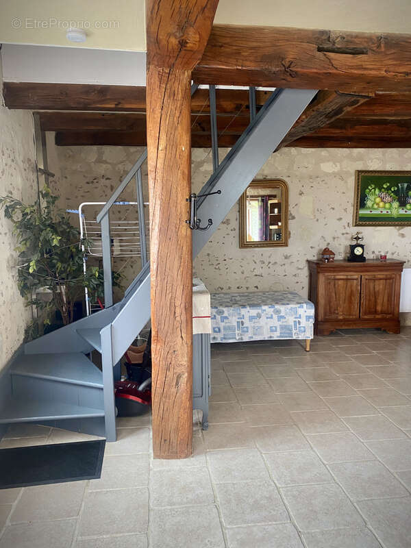 Ensemble immobilier en tuffeau avec dépendances sur un terrain de 3401m2. Idéale projet familiale, gîtes, acti - photo 19