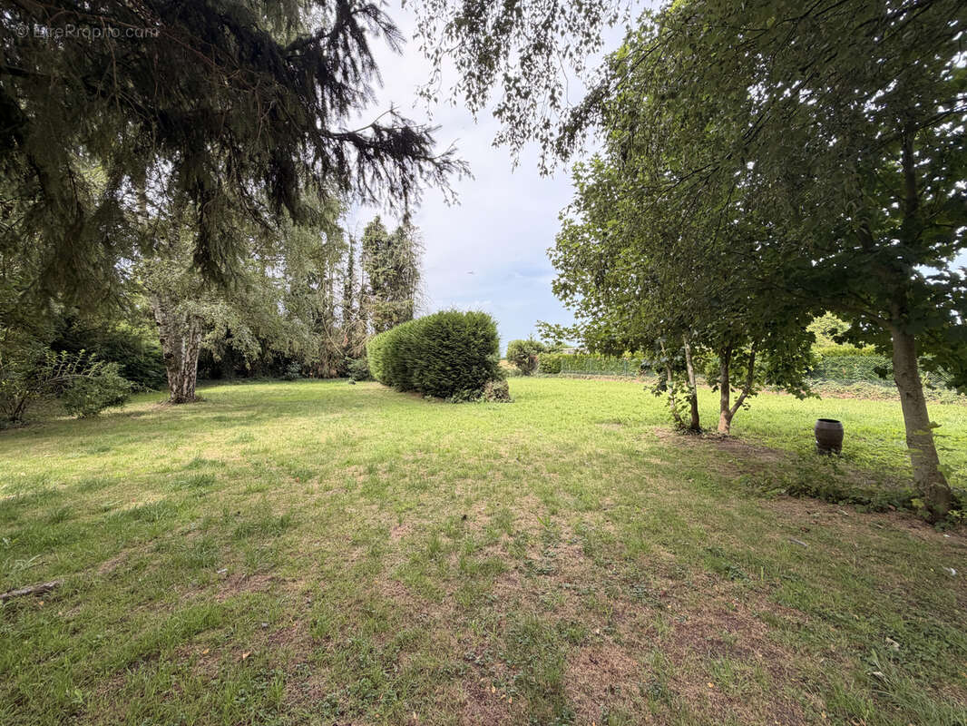 Propriete avec annexe a finir de renover - photo 3