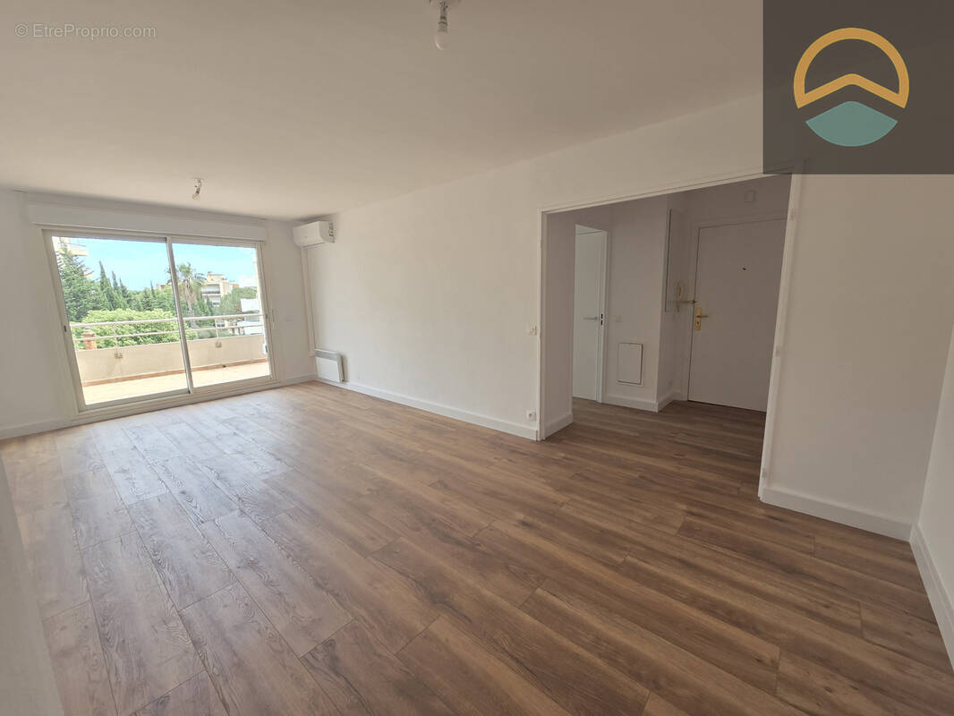 Appartement à HYERES