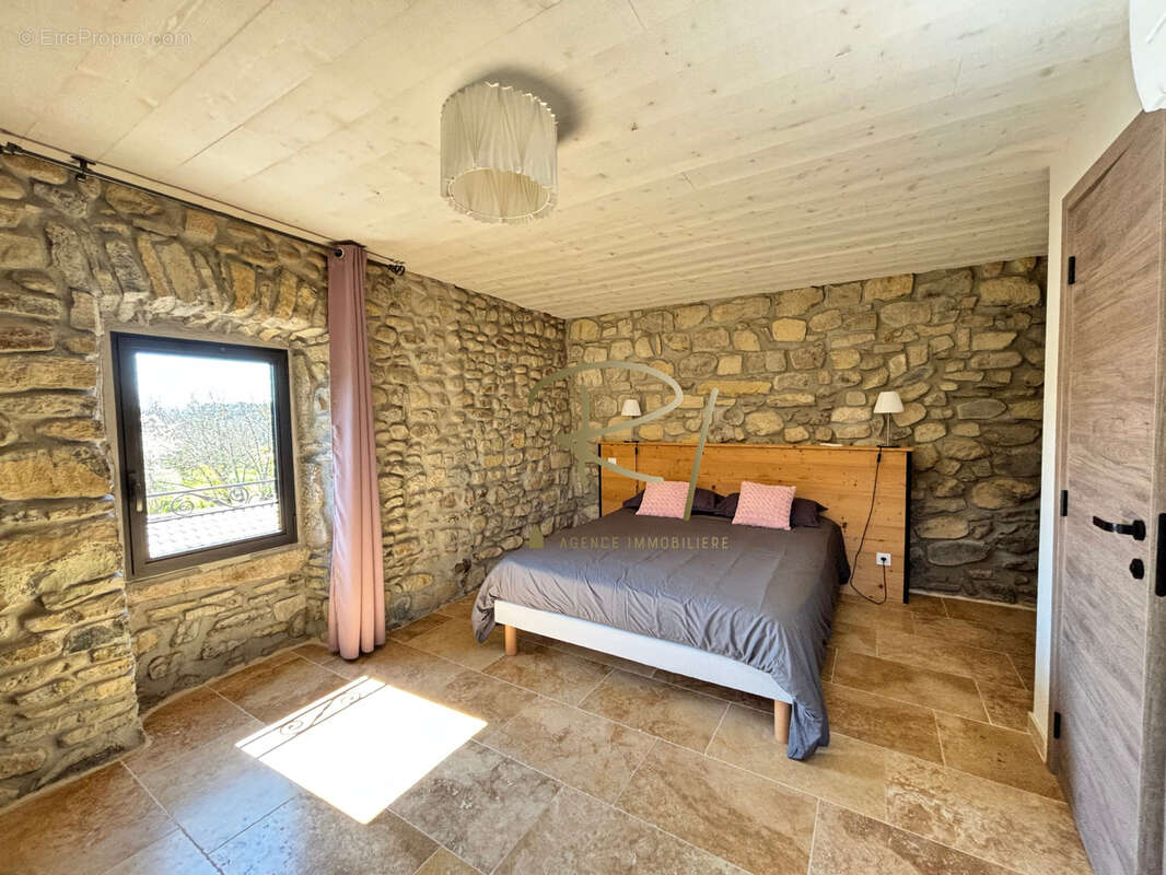 À Vendre   Magnifique Mas en Pierre Rénové    Sud-Ardèche - photo 8
