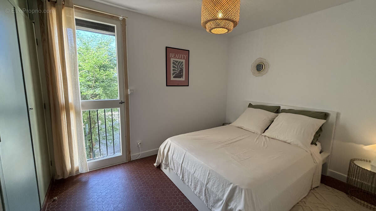 Achat saint cyprien plage/ port - appartement t2 renove de 47m2 avec place de parking - photo 5
