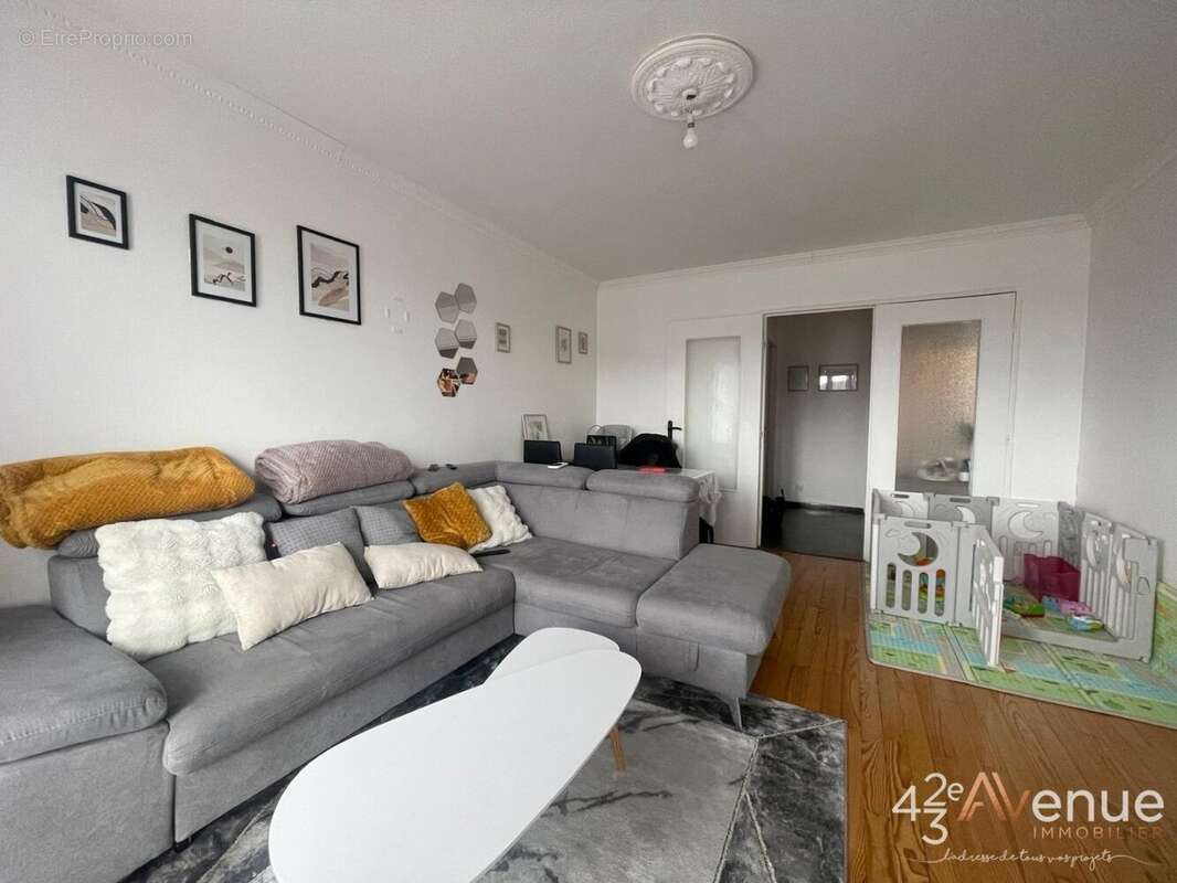 Appartement à SAINT-ETIENNE