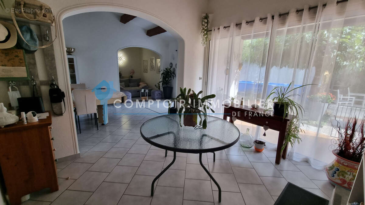A VENDRE (VAR - 83) - Villa à vendre avec 3 chambres proche du village - photo 6