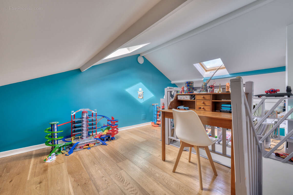 Maison à ASNIERES-SUR-SEINE