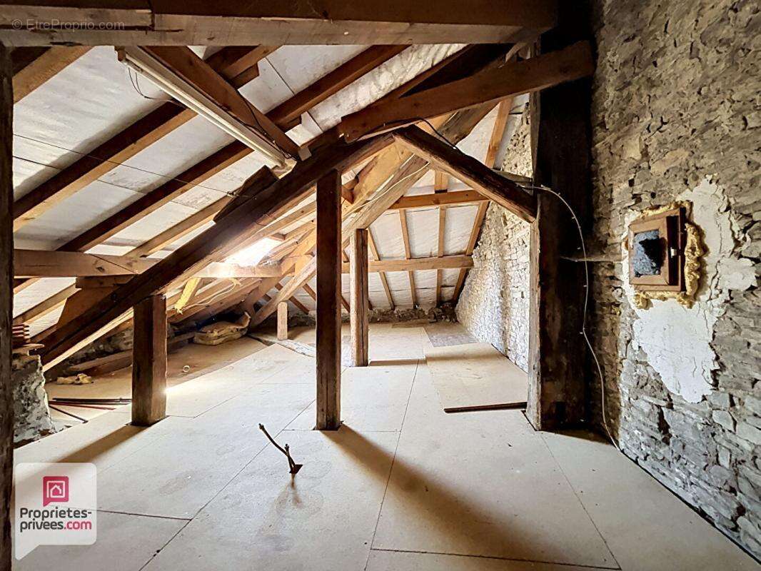 Maison à ROSIERES-AUX-SALINES