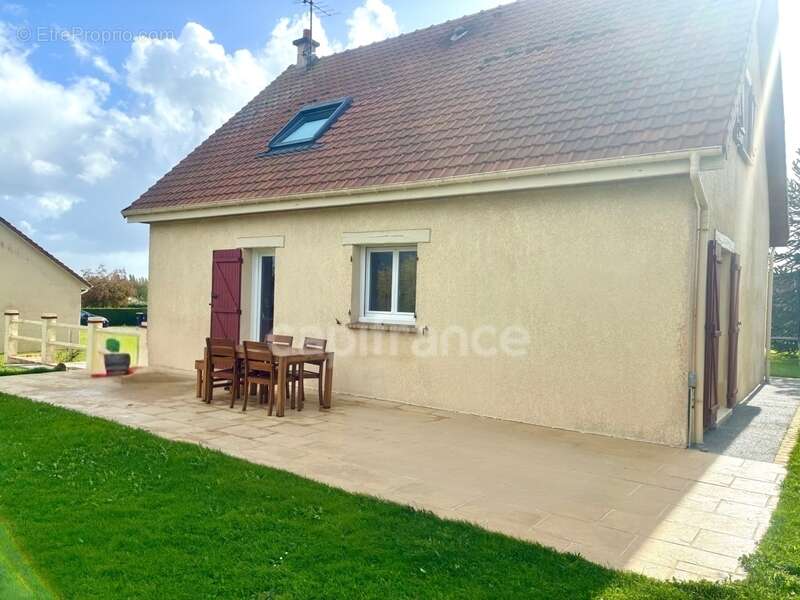 Maison à GONNEVILLE-LA-MALLET