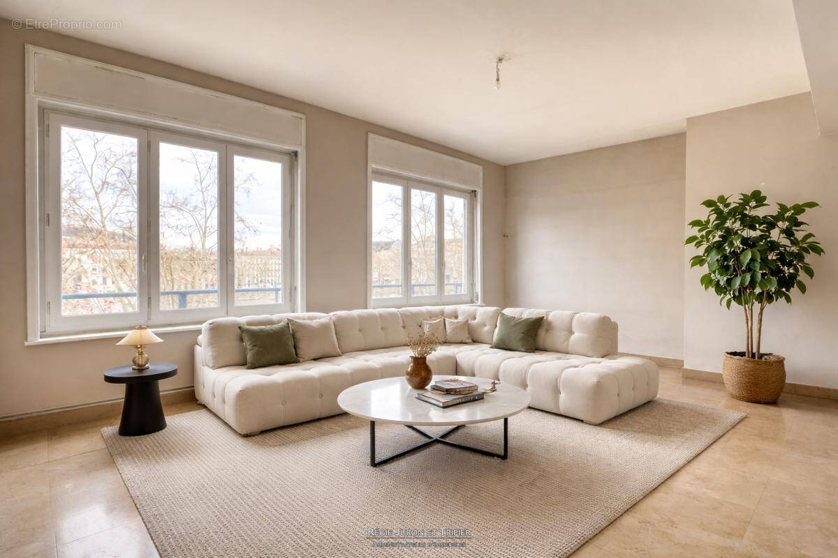Appartement à LYON-6E